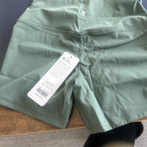 CRZ Yoga Butterluxe Biker Shorts 4'' - High Waisted Booty Workout Volleyball S - Picture 9 of 12